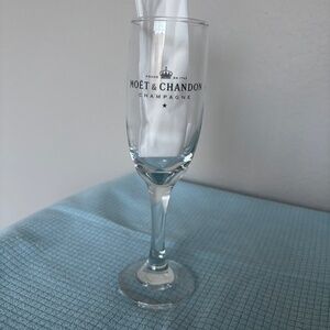 Moet & Chandon Champagne Glass Flute Clear Black Fonde En 1743 Crown